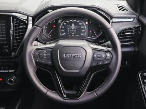 Isuzu D-Max 3.0TD double cab V-Cross 4x4 - Image 26