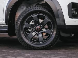 Isuzu D-Max 3.0TD double cab V-Cross 4x4 - Image 3