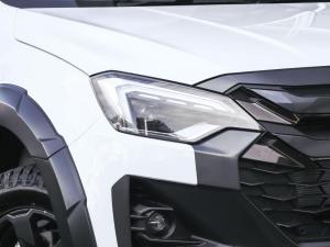 Isuzu D-Max 3.0TD double cab V-Cross 4x4 - Image 6