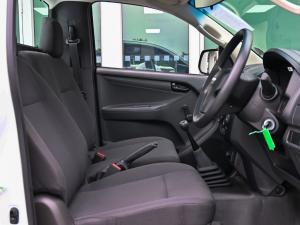 Isuzu D-Max Gen 6 250C single cab Fleetside - Image 11