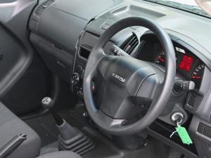 Isuzu D-Max Gen 6 250C single cab Fleetside - Image 6