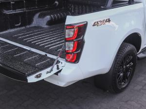 Isuzu D-Max 1.9TD double cab LS X-Rider 4x4 auto - Image 22