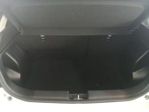 Suzuki Baleno 1.5 GLX manual - Image 11