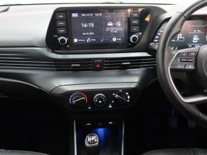 Hyundai i20 1.0T Fluid manual - Image 14