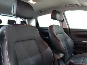 Hyundai i20 1.0T Fluid manual - Image 16