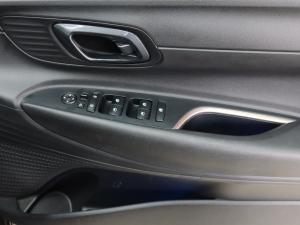 Hyundai i20 1.0T Fluid manual - Image 25