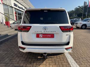 Toyota Land Cruiser 300 3.3D ZX - Image 5