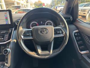 Toyota Land Cruiser 300 3.3D ZX - Image 8