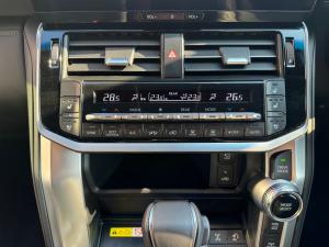 Toyota Land Cruiser 300 3.3D ZX - Image 15