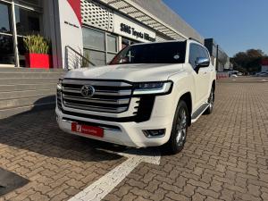 Toyota Land Cruiser 300 3.3D ZX - Image 21