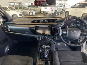 Toyota Hilux 2.8GD-6 Xtra cab 4x4 Legend 50 - Image 6