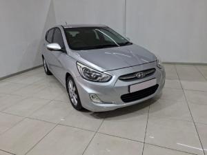 Hyundai Accent sedan 1.6 Fluid - Image 1