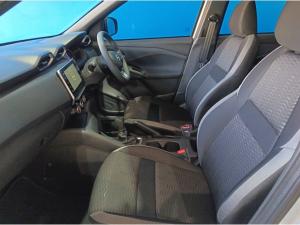 Nissan Magnite 1.0 Visia auto - Image 10