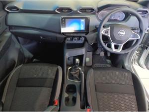 Nissan Magnite 1.0 Visia auto - Image 8
