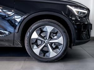 Volvo XC40 B4 Plus Dark - Image 17