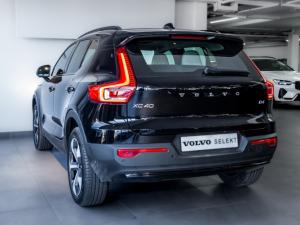 Volvo XC40 B4 Plus Dark - Image 3