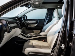 Volvo XC40 B4 Plus Dark - Image 6