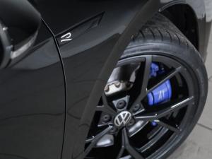 Volkswagen Golf R - Image 12