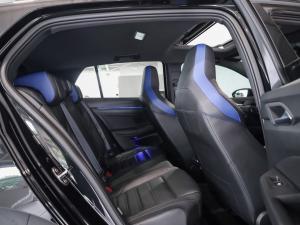 Volkswagen Golf R - Image 19