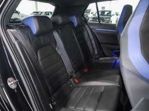 Volkswagen Golf R - Image 21