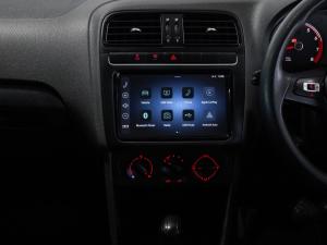 Volkswagen Polo Vivo hatch 1.6 Life - Image 17
