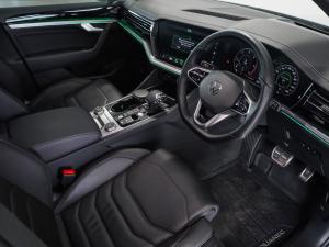 Volkswagen Touareg V6 TDI Executive R-Line - Image 13
