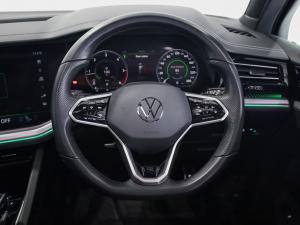 Volkswagen Touareg V6 TDI Executive R-Line - Image 18