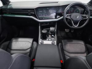 Volkswagen Touareg V6 TDI Executive R-Line - Image 21