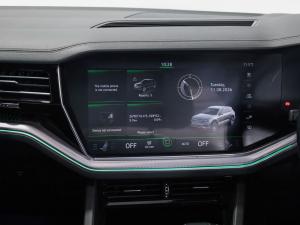 Volkswagen Touareg V6 TDI Executive R-Line - Image 22