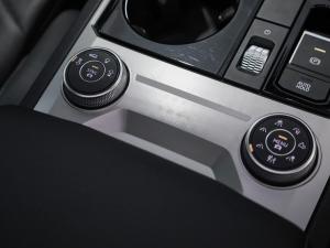 Volkswagen Touareg V6 TDI Executive R-Line - Image 24