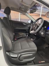Kia Rio hatch 1.2 LS - Image 9