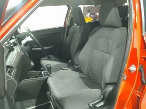 Suzuki Swift 1.2 GLX auto - Image 11