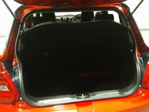 Suzuki Swift 1.2 GLX auto - Image 15