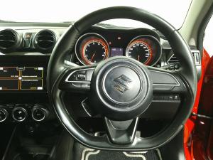 Suzuki Swift 1.2 GLX auto - Image 17