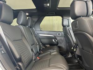 Land Rover Discovery D350 Dynamic HSE - Image 16