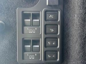 Land Rover Discovery D350 Dynamic HSE - Image 18