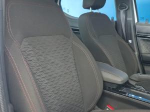 Renault Kiger 1.0 Turbo Intens auto - Image 16