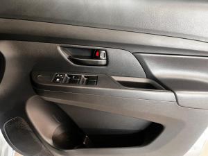 Toyota Rumion 1.5 S - Image 6