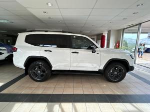 Toyota Land Cruiser 300 3.3D GR-Sport - Image 3