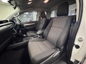 Toyota Hilux 2.4GD-6 Xtra cab Raider auto - Image 7