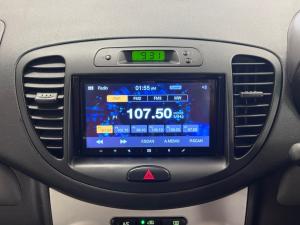 Hyundai i10 1.2 GLS - Image 12