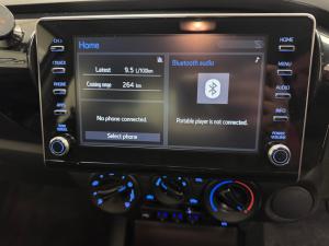 Toyota Hilux 2.4GD-6 Xtra cab Raider manual - Image 13