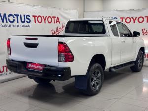 Toyota Hilux 2.4GD-6 Xtra cab Raider manual - Image 2
