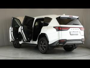 Lexus LX 500d Overtrail - Image 25
