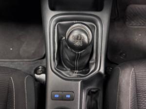 Toyota Hilux 2.4GD-6 Xtra cab Raider manual - Image 11