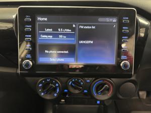 Toyota Hilux 2.4GD-6 Xtra cab Raider manual - Image 13