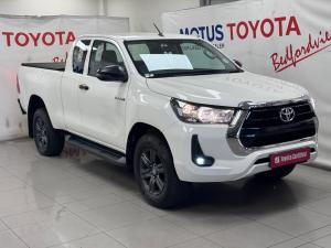 Toyota Hilux 2.4GD-6 Xtra cab Raider manual - Image 1