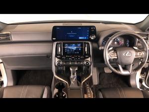 Lexus LX 600 VIP - Image 6