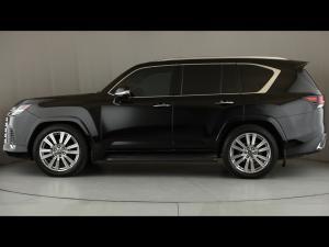 Lexus LX 600 VIP - Image 22