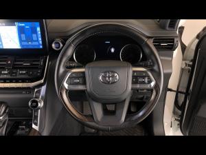 Toyota Land Cruiser 300 3.3D ZX - Image 8